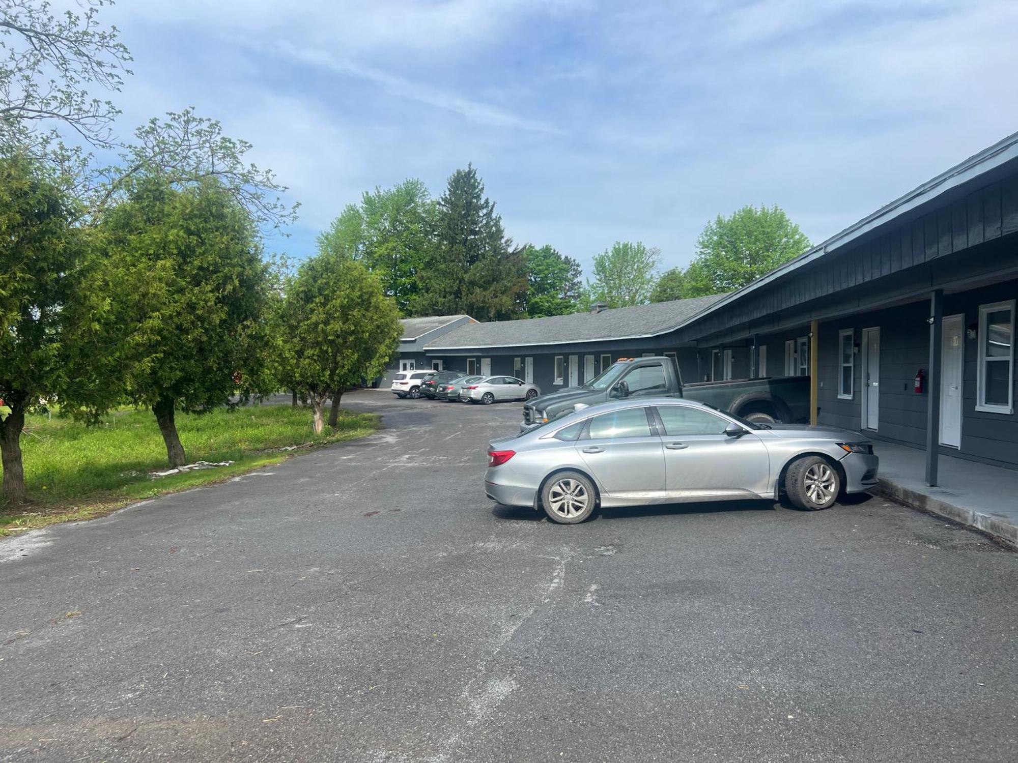 Nest Inn Watertown Exterior foto